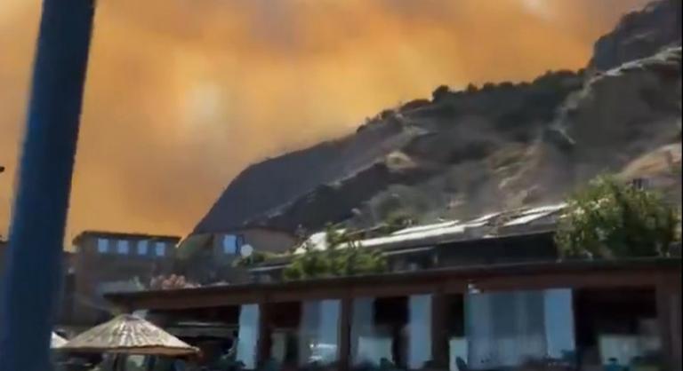 Hatalmas tűz pusztított egy híres törökországi romvárosban