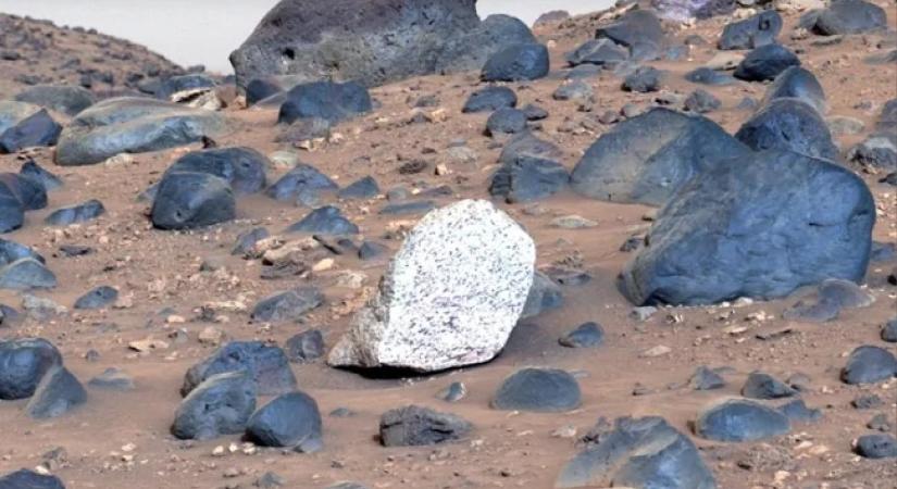 A NASA felélesztette a SHERLOC-ot, ami most egy ősi marsi folyómeder titkait segít megfejteni