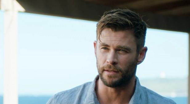 Chris Hemsworth akkora pókot videózott le, hogy borsózik tőle a rajongói háta