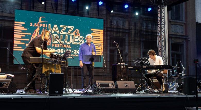 Nemzetközileg elismert virtuózok, helyi tehetségek a 3. Sepsi Jazz&Blues Fesztiválon
