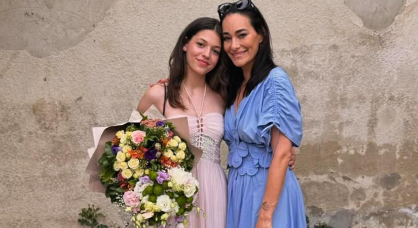 Görög Zita 16 éves lánya gyönyörű a közös fotón: Lotti szépségét dicsérik
