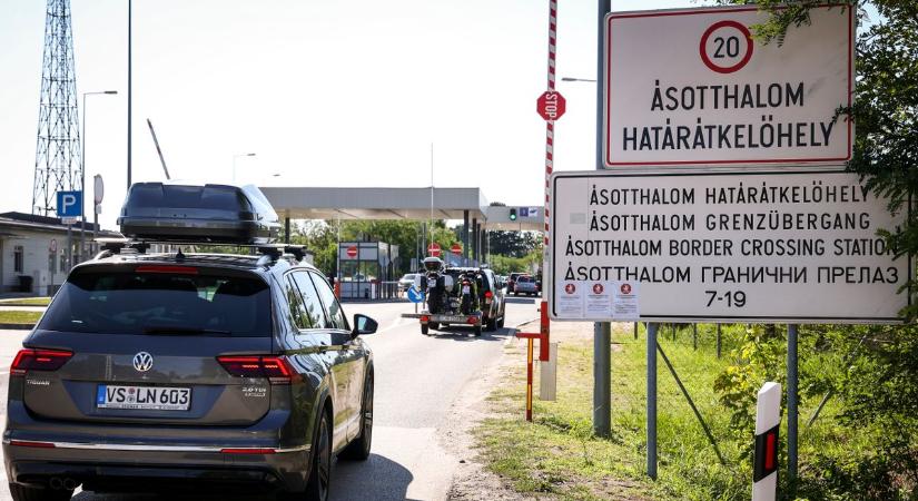 Meghosszabbított nyitvatartás az Ásotthalom közúti határátkelőhelyen