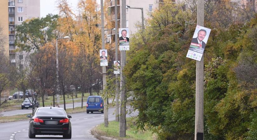 Olvasónk szerint elcsúfítják a várost a választási plakátok