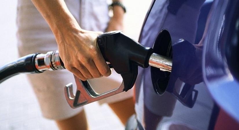 Drágábban tankolunk a benzinkutakon – új csúcsot ért el a benzin ára