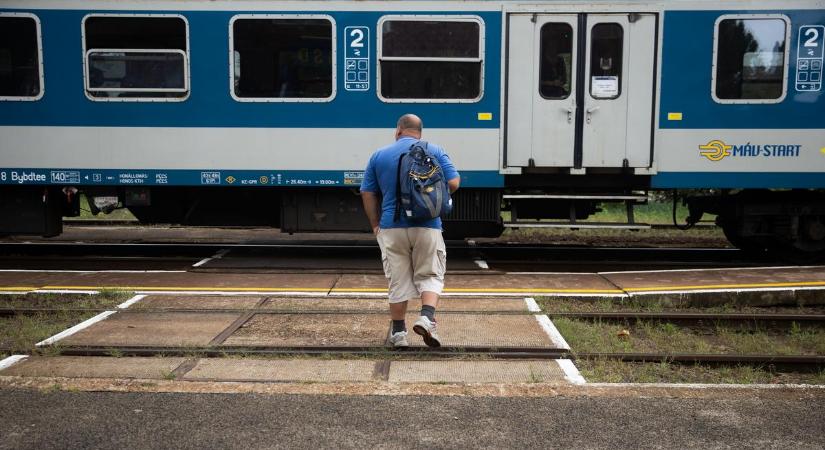 Halálra gázolt egy embert a vonat a ceglédi vonalon: késésekre kell számítani a szakaszon