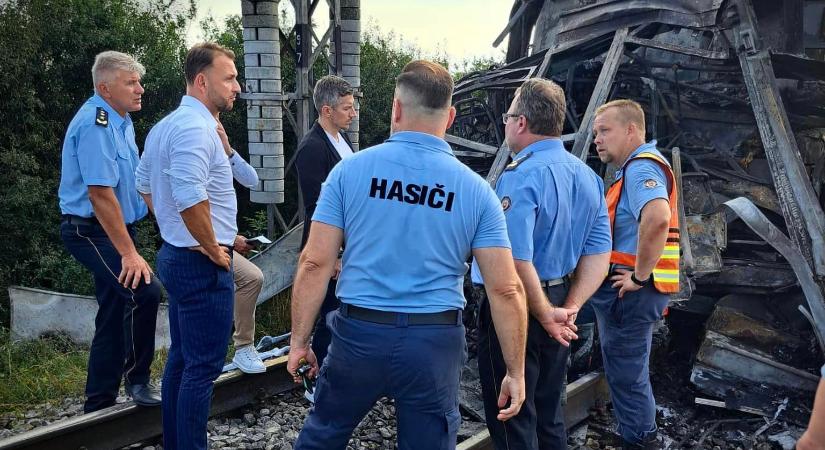 Előzetes vizsgálati eredmények szerint emberi mulasztás okozhatta a szlovákiai vonatbalesetet
