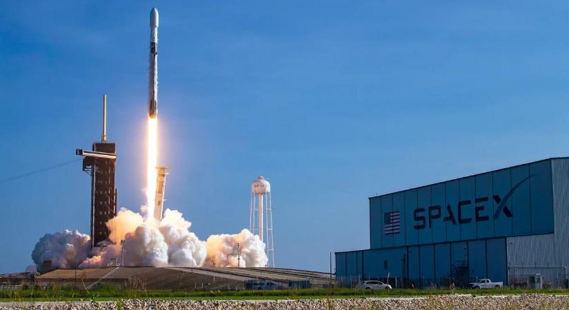 A SpaceX hozhatja le a Nemzetközi Űrállomást