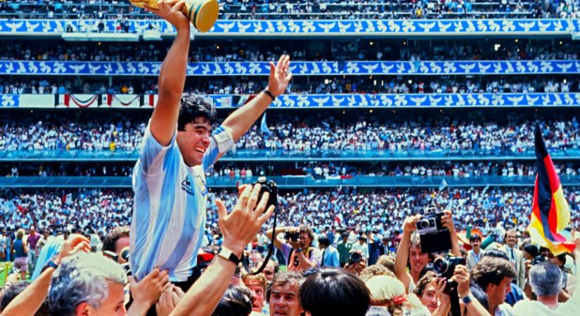 38 évvel ezelőtt lett világbajnok Maradona és az argentin válogatott – videóval