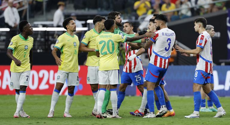 A brazilok is „megérkeztek” a Copa Américára, Paraguay ellen gólokban és indulatokban sem volt hiány – videó