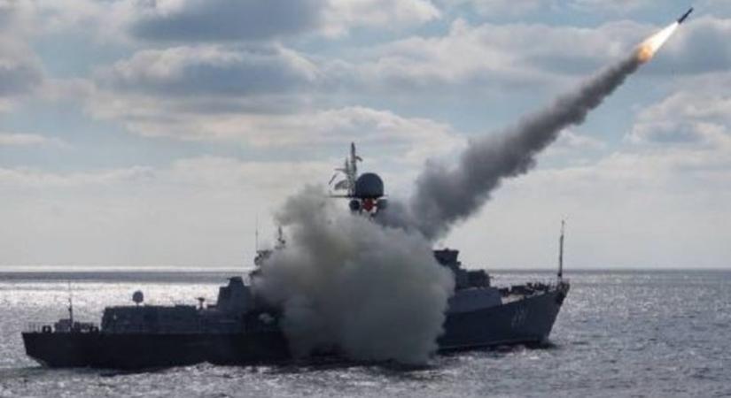 Oroszország öt rakétaszállító hajót tart készenlétben