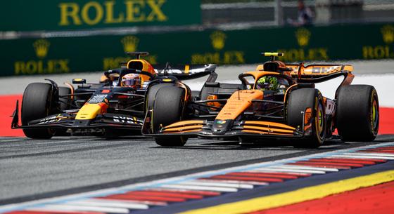 Jól megkergették Verstappent a McLarenek, de megnyerte az osztrák sprintfutamot