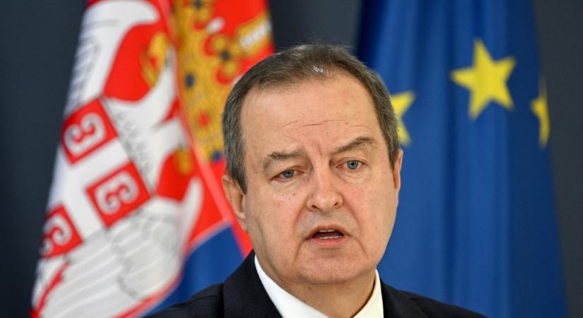Szerb belügyminiszter: Terrortámadás történt Belgrádban
