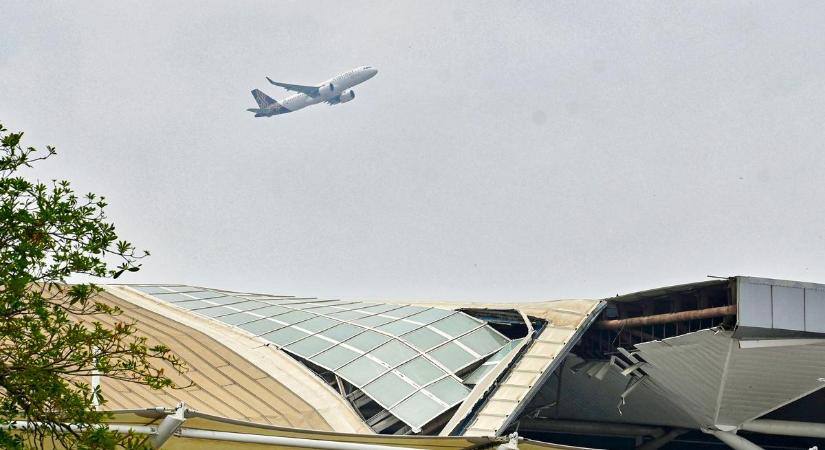 Példátlan katasztrófa: beomlott a világ egyik legnagyobb repterének tetőszerkezete - döbbenetes fotók
