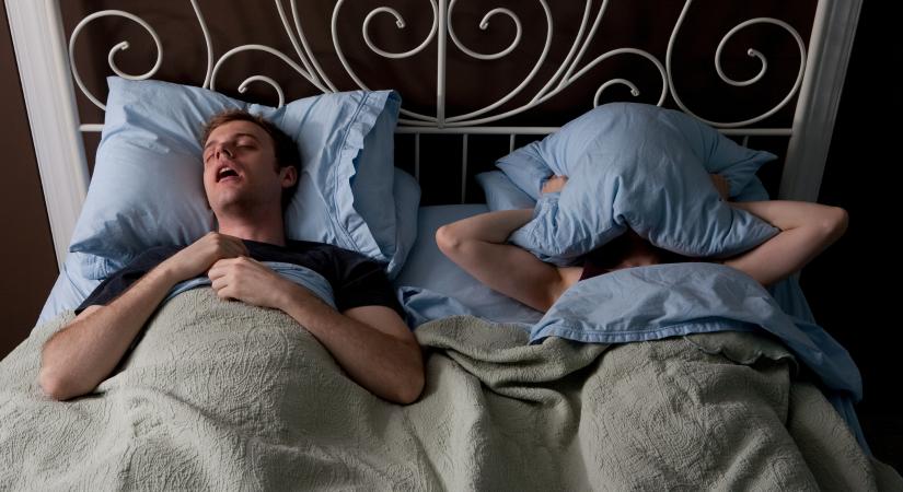 Ne vegye félvállról, ha alváskor kimarad a légzése - daganathoz is vezethet!
