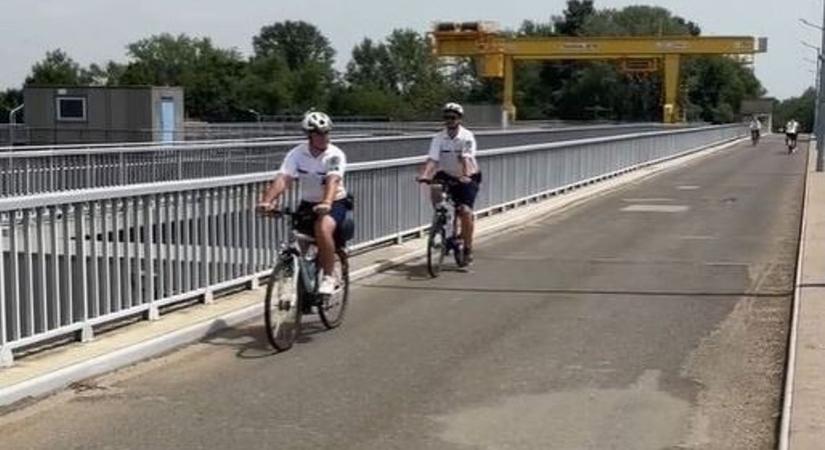 Kerékpáros rendőrökkel is találkozhatunk a Tisza-tavon