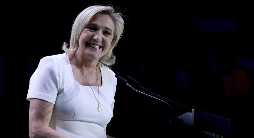 Hatalmasat ment Marine Le Pen pártja a francia választások első fordulójában: Marcron a harmadik helyre szorult