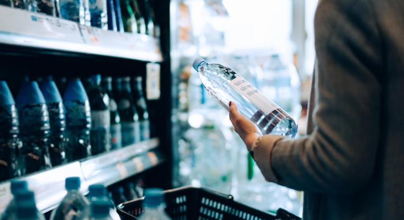 Így csökkentsd tudatosan a műanyagok használatát a bevásárlások során