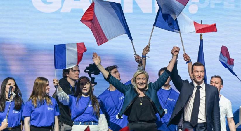 A szavazatok 33 százalékával nyerte az első fordulót a Marine Le Pen vezette szélsőjobb Franciaországban, de a fiatalok fele már a szélsőbalra szavazott
