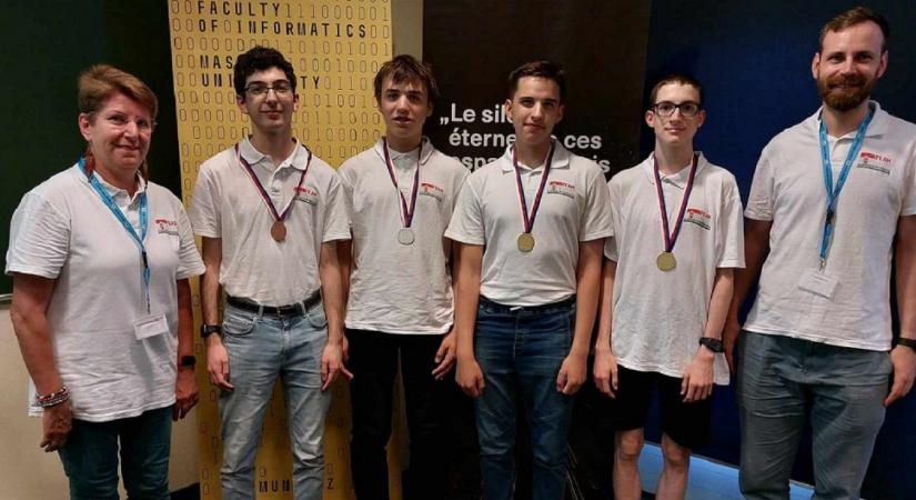 Történelmi sikert arattak magyar középiskolások a Közép-Európai Informatikai Diákolimpián