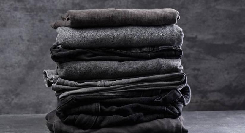 Így mosd a fekete nadrágot, hogy ne fakuljon - Csak pár egyszerű dolgot kell szem előtt tartani