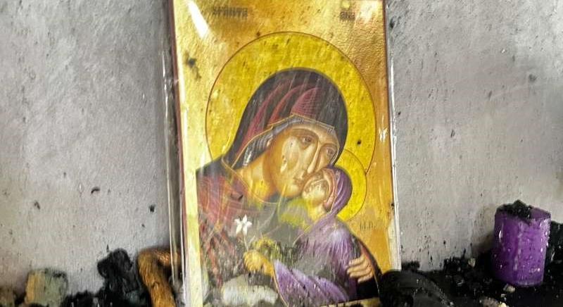 Csoda? – Porrá égett egy apartman, az ortodox ikon sértetlen maradt