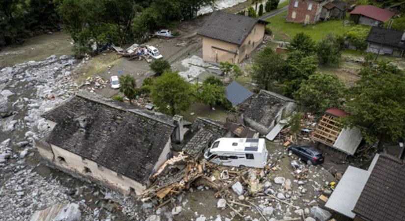 Többen eltűntek Svájcban a heves esőzés okozta földcsuszamlás után