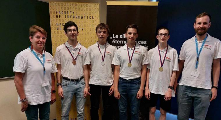 Eddigi legjobb eredményét érte el a magyar csapat a Közép-Európai Informatikai Diákolimpián