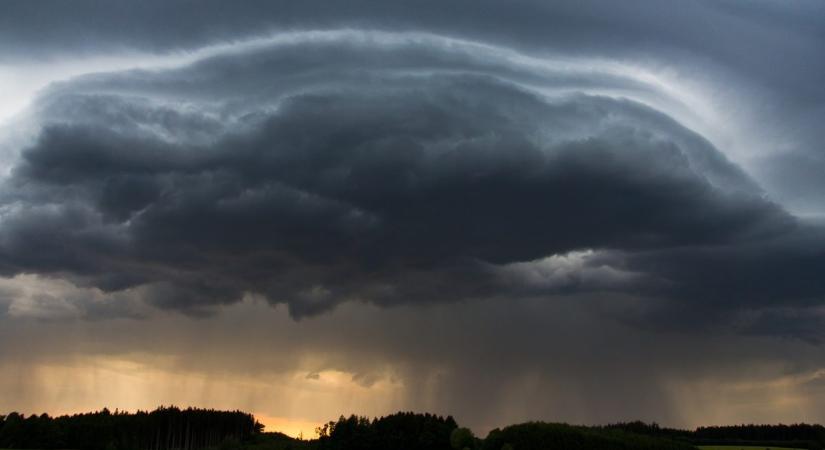 Jön a vihar, már látszik a radaron: másodfokú riasztást adtak ki több délnyugat-magyarországi járásra