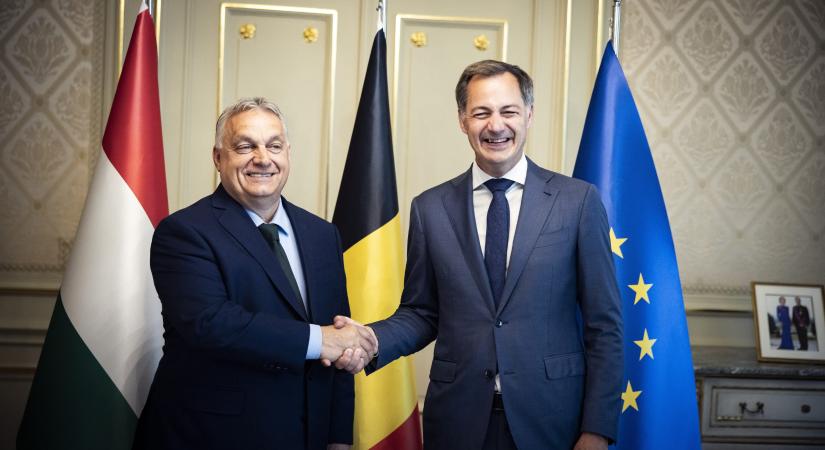 Orbán Viktor hivatalosan is átvette a soros EU-elnökséget
