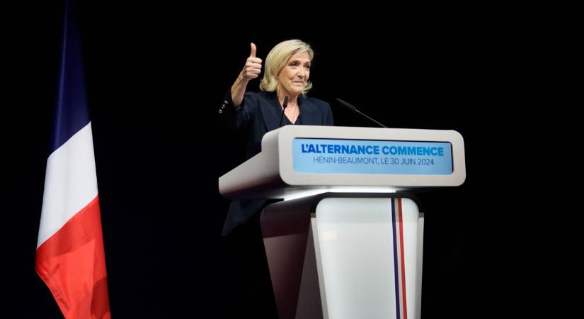 Visszaléptetések várhatók a francia választások második fordulója előtt