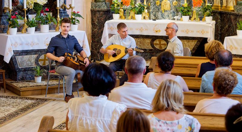 A Bokros Trió régizenei-világzenei koncertje a Szent György-templomban