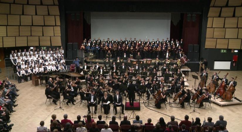 Orff: Carmina Burana az ünnepi koncerten