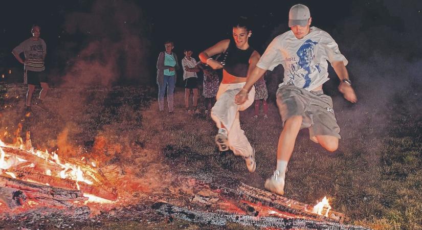 Tüzet ugrottak: harmadszor rendeztek fesztivált Dozmaton