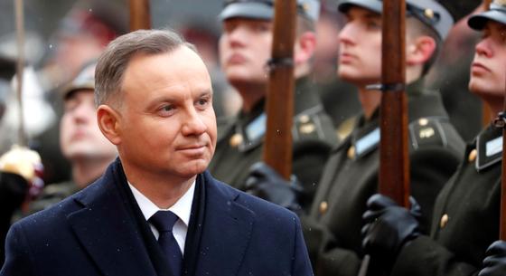 A lengyel elnök szabotálja az általa kinevezett kormány külpolitikáját