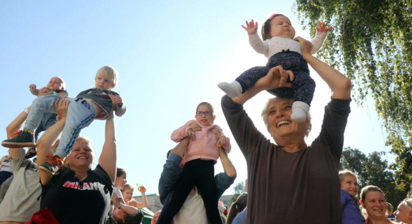 A magyarok többsége szerint a népesedési problémák veszélyeztetik Európa jövőjét