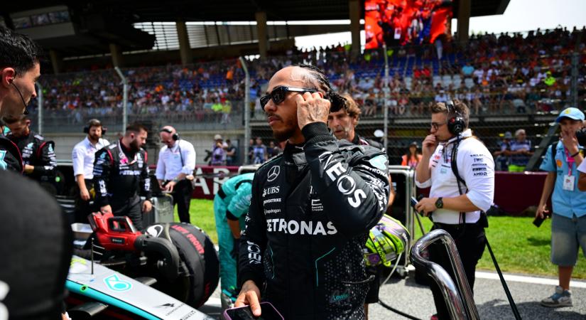 F1: Bombaüzlet előtt áll Hamilton