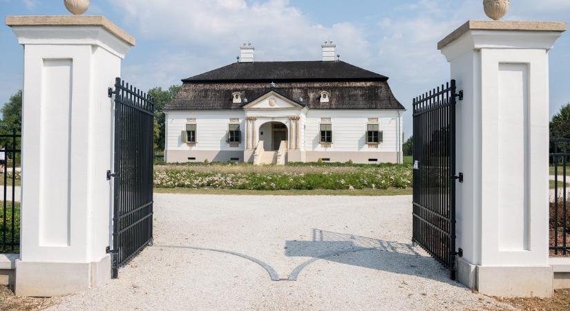 Az állam 48 kastélyt akar magyar vállalatoknak ingyen odaadni, hogy újítsák fel és üzemeltessék