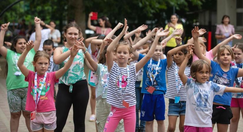 Ezeknek a gyerekeknek igazi élmény lesz a vakáció Debrecenben – fotókkal, videóval