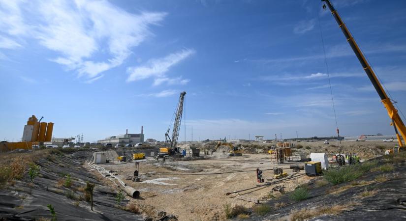 A Roszatomtól kapott új megrendelést a zuglói gigaberuházó: Pakson is betonozhat