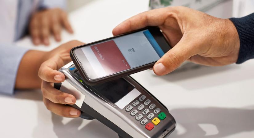 A bankkártyás fizetések megváltoztatják a költési szokásainkat
