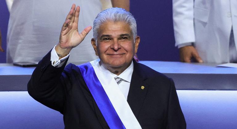 Letette esküjét Panama legújabb elnöke, José Raúl Mulino
