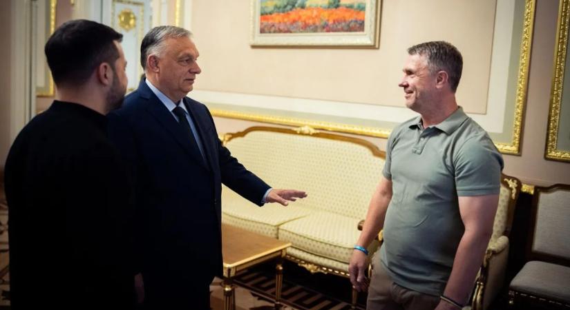 Orbán Viktor a Ferencváros sikeredzőjével is összefutott Kijevben