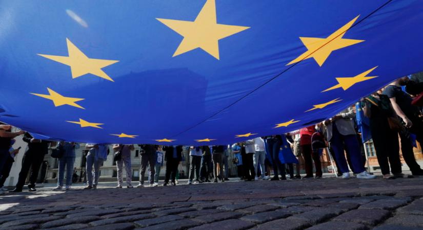 Szélsebesen gyengül az Európai Unió versenyképessége