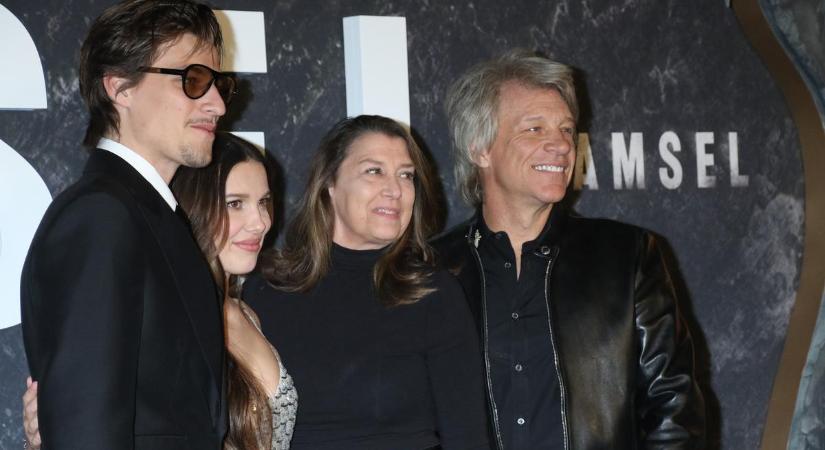 Jon Bon Jovi is elkísérte nászútjára a fiát és a Stranger Things 20 éves sztárját