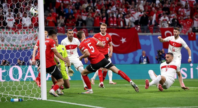 Demiral élete meccsét játszotta, Törökország összetörte az osztrák álmot