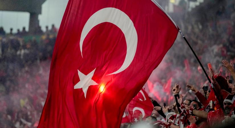Törökország kisebb meglepetésre kiejtette Ausztriát az Eb nyolcaddöntőjében