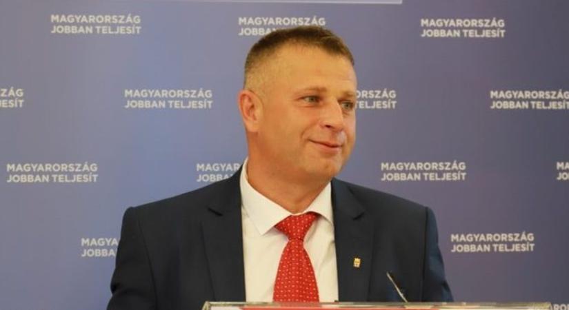Hathavi jutalmat kapott a leváltott fideszes polgármester