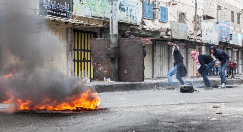 Pokolgépet telepítő palesztinokat öltek meg Ciszjordániában
