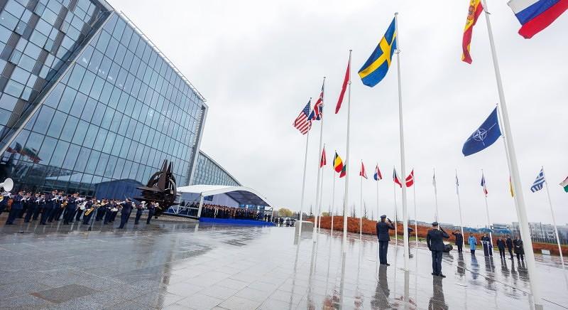Különmegbízottat küld Kijevbe a NATO