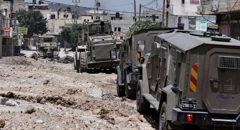 Izraeli telepesek Molotov-koktélokkal dobálták az izraeli katonákat Ciszjordániában
